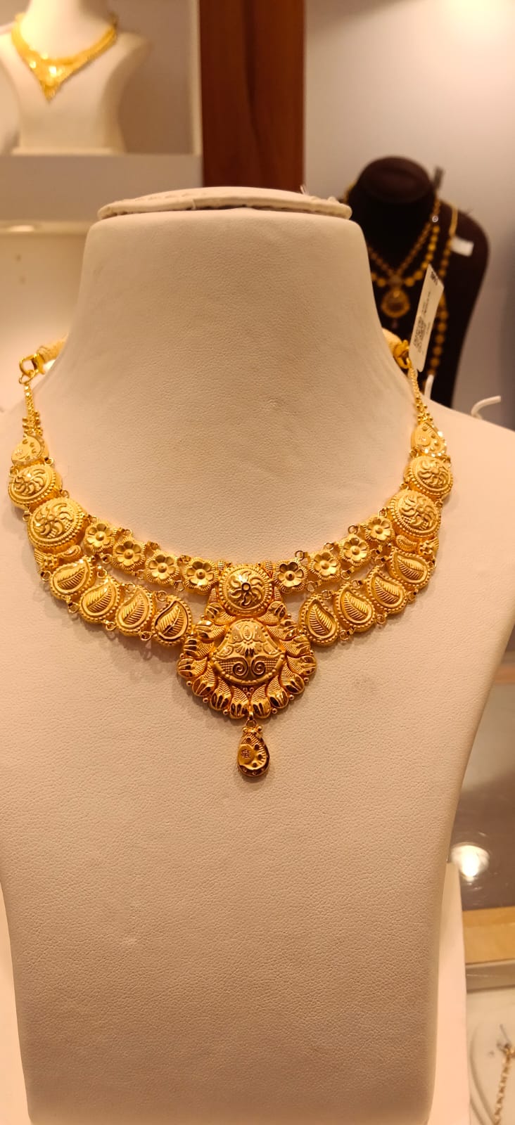 Neckles 